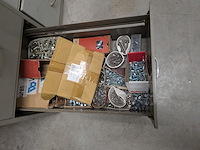 Divers magazijninventaris met inhoud - afbeelding 46 van  67