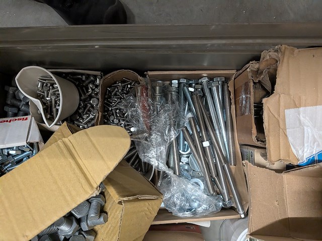 Divers magazijninventaris met inhoud - afbeelding 47 van  67