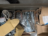 Divers magazijninventaris met inhoud - afbeelding 47 van  67