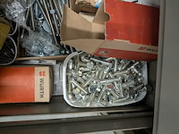 Divers magazijninventaris met inhoud - afbeelding 48 van  67