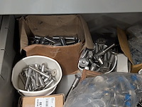 Divers magazijninventaris met inhoud - afbeelding 52 van  67