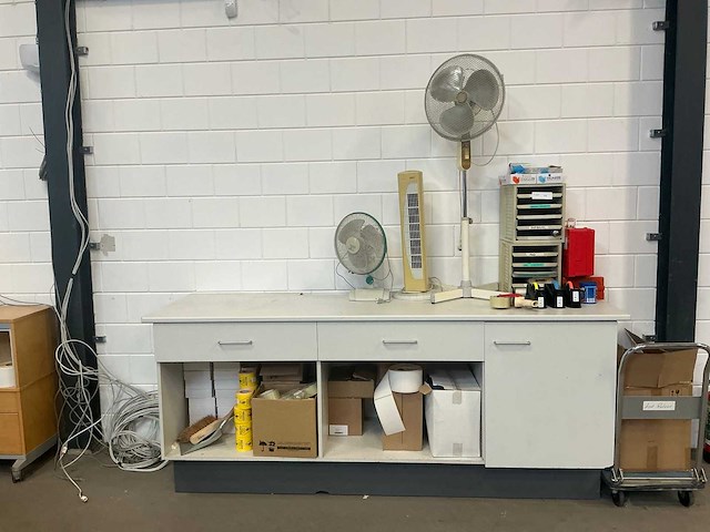 Divers magazijninventaris - afbeelding 9 van  16