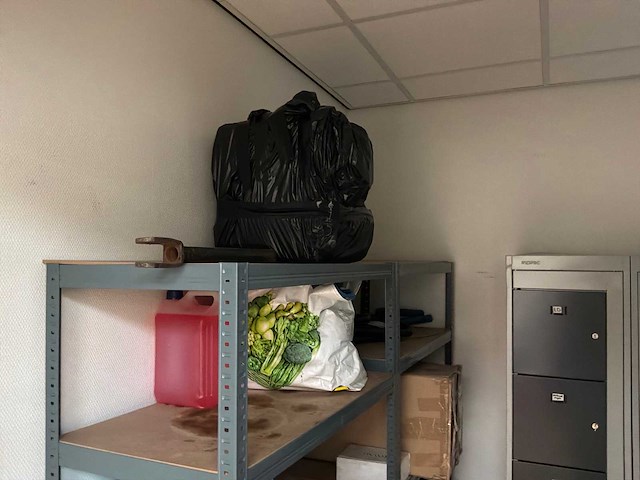 Divers magazijninventaris - afbeelding 4 van  6
