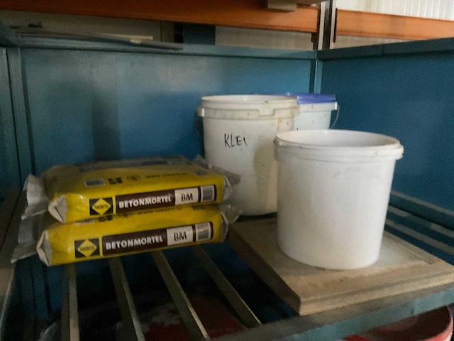 Divers materiaal - afbeelding 10 van  20