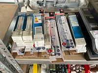 Divers materiaal - afbeelding 2 van  4