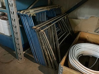 Divers materiaal - afbeelding 12 van  20