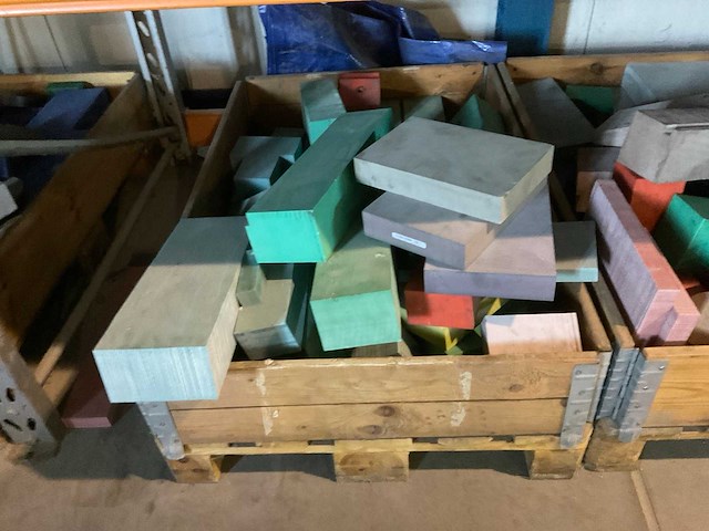 Divers materiaal - afbeelding 18 van  20