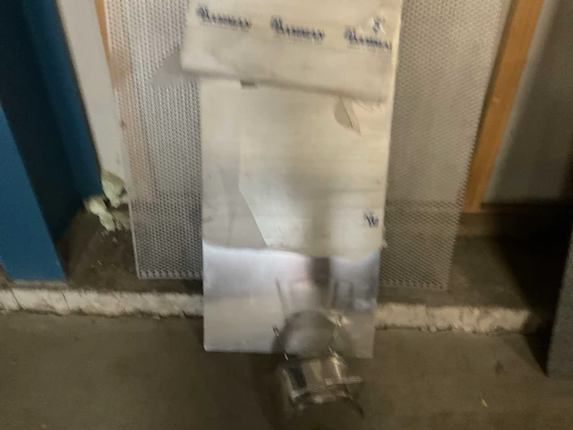 Divers metalenmateriaal - afbeelding 1 van  4