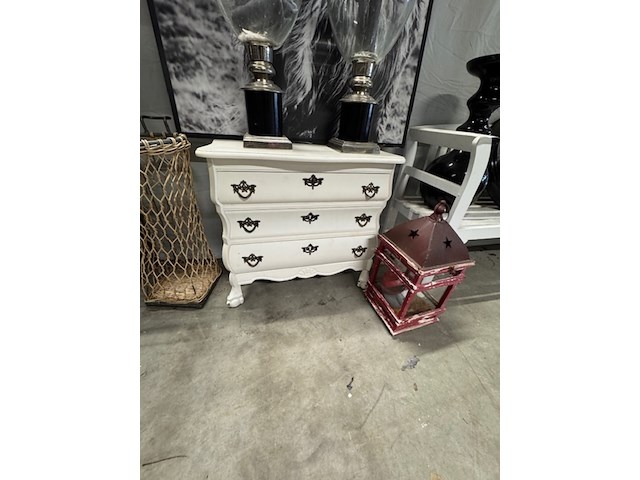 Divers meubilair en decoratie - afbeelding 7 van  9