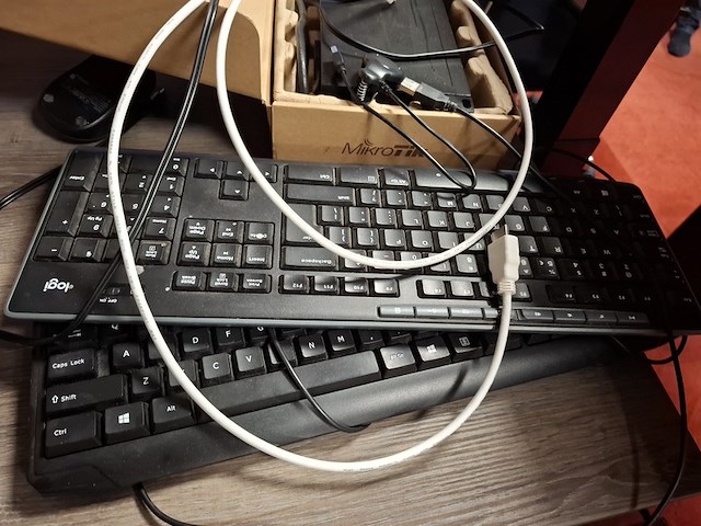 Divers multimedia - afbeelding 8 van  9