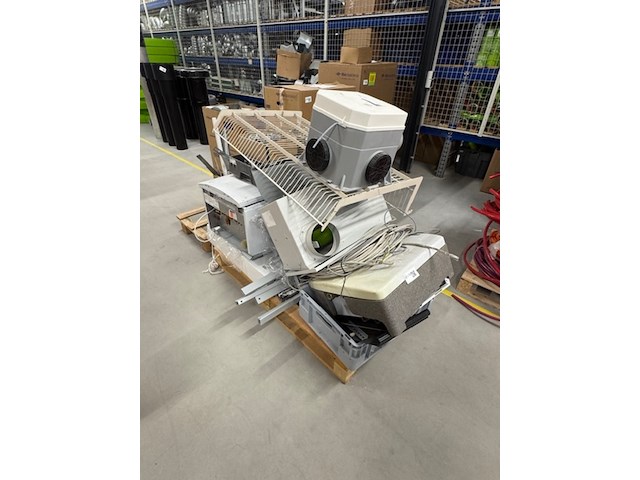 Divers oud ijzer - afbeelding 1 van  5