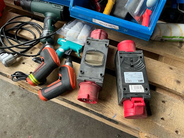 Divers overige werkplaatsinventaris - afbeelding 11 van  11