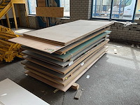 Divers plaatmateriaal (32x) - afbeelding 1 van  4