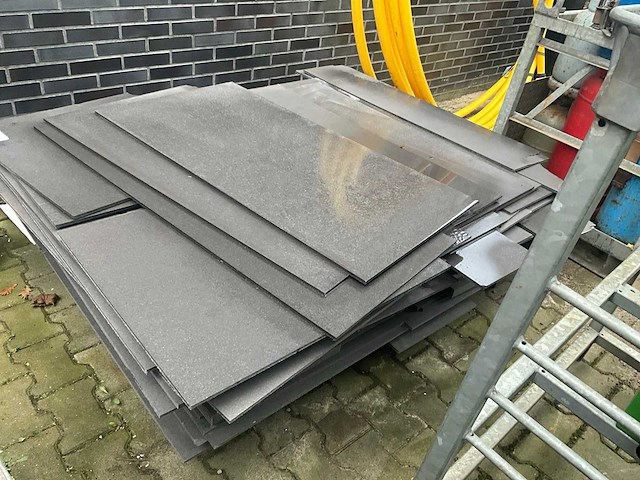 Divers plaatmateriaal - afbeelding 1 van  3