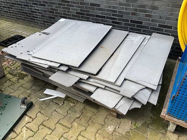 Divers plaatmateriaal - afbeelding 1 van  2