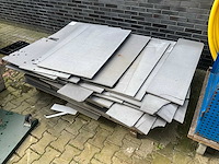Divers plaatmateriaal - afbeelding 1 van  3