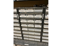Divers pneumatiek met assortimetsboxen - afbeelding 6 van  26