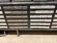 Divers pneumatiek met assortimetsboxen - afbeelding 11 van  26