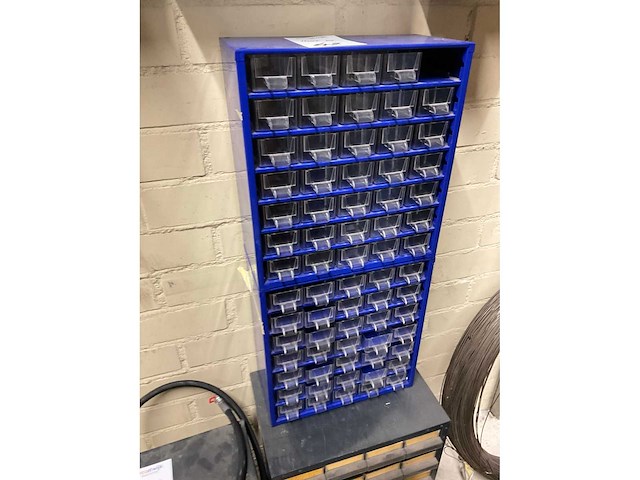 Divers pneumatiek met assortimetsboxen - afbeelding 18 van  26