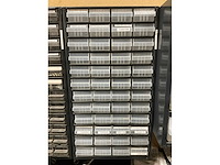 Divers pneumatiek met assortimetsboxen - afbeelding 21 van  26