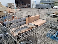 Divers pvc materiaal en uni-flexpluggen, in 13x draadmand - afbeelding 7 van  16