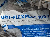 Divers pvc materiaal en uni-flexpluggen, in 13x draadmand - afbeelding 12 van  16
