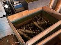Divers rvs materiaal - afbeelding 6 van  8