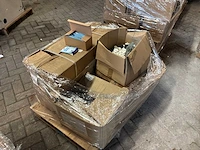 Divers schakelmateriaal - afbeelding 1 van  4
