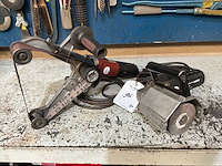 Divers schuur / slijpgereedschappen (2x) - afbeelding 1 van  6