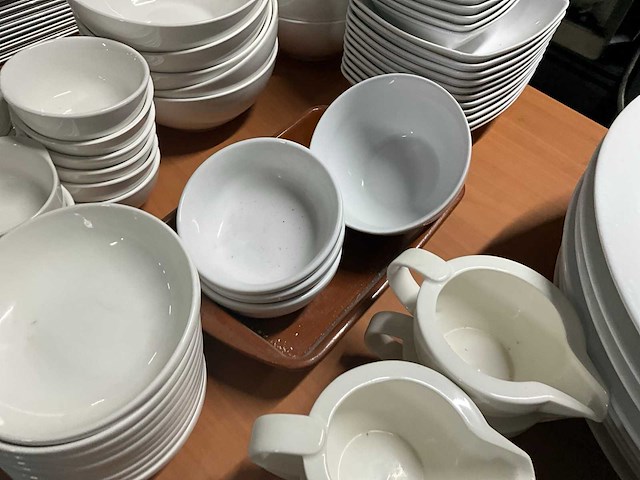 Divers servies - afbeelding 6 van  9