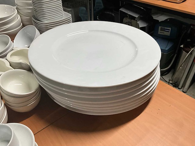 Divers servies - afbeelding 7 van  9