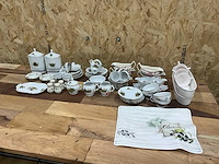 Divers servies - afbeelding 1 van  10