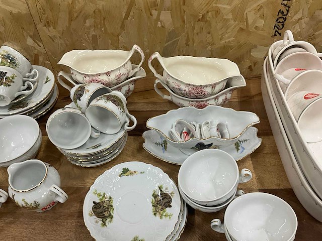 Divers servies - afbeelding 7 van  10