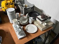 Divers servies - afbeelding 1 van  6