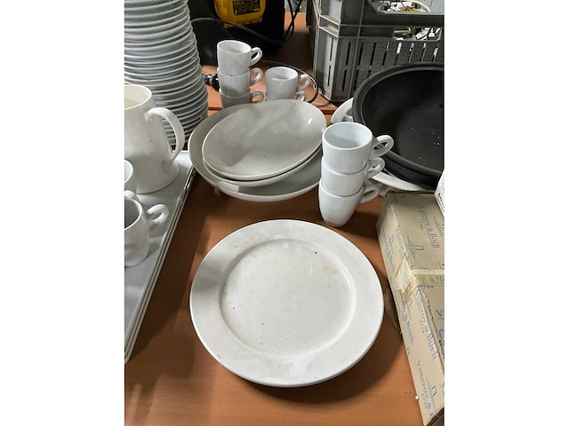 Divers servies - afbeelding 4 van  6