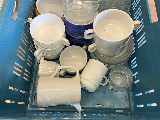 Divers servies - afbeelding 2 van  12