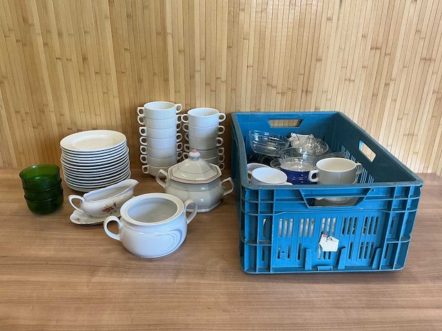 Divers servies - afbeelding 1 van  12