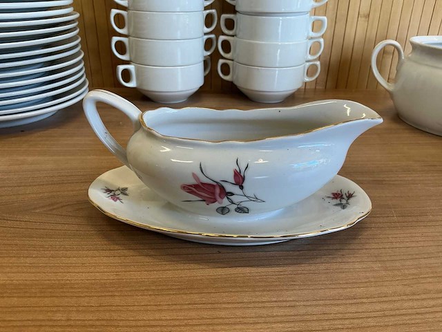 Divers servies - afbeelding 9 van  12