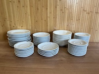 Divers servies - afbeelding 1 van  8