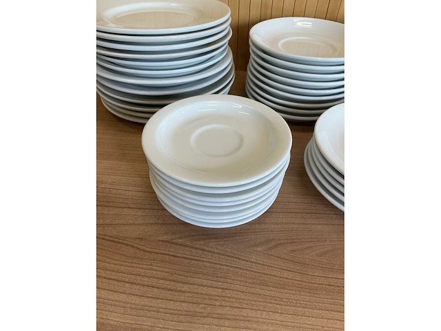 Divers servies - afbeelding 2 van  8