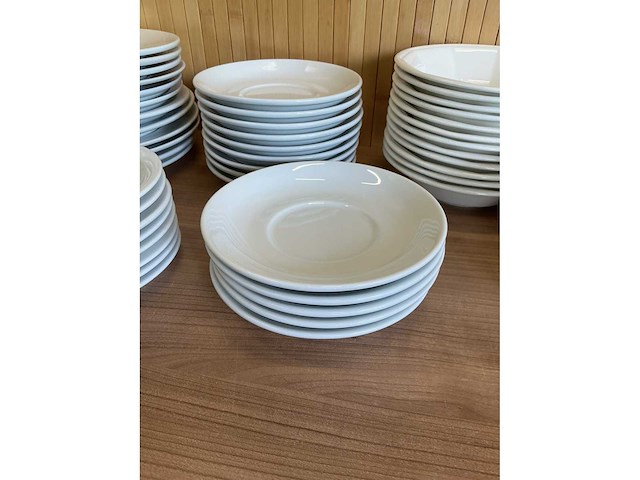 Divers servies - afbeelding 3 van  8