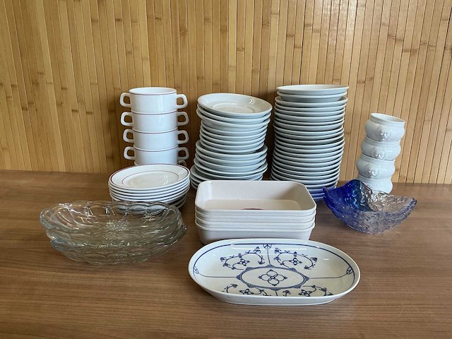 Divers servies - afbeelding 1 van  10