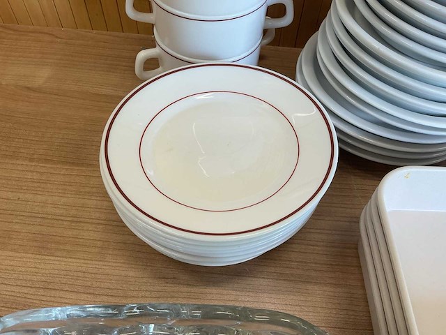 Divers servies - afbeelding 7 van  10