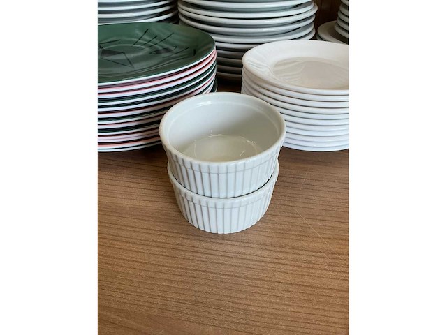Divers servies - afbeelding 3 van  9