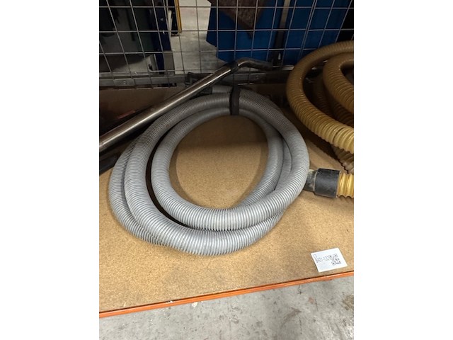 Divers slangen en stofzuiger onderdelen - afbeelding 3 van  4