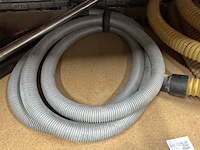 Divers slangen en stofzuiger onderdelen - afbeelding 3 van  4