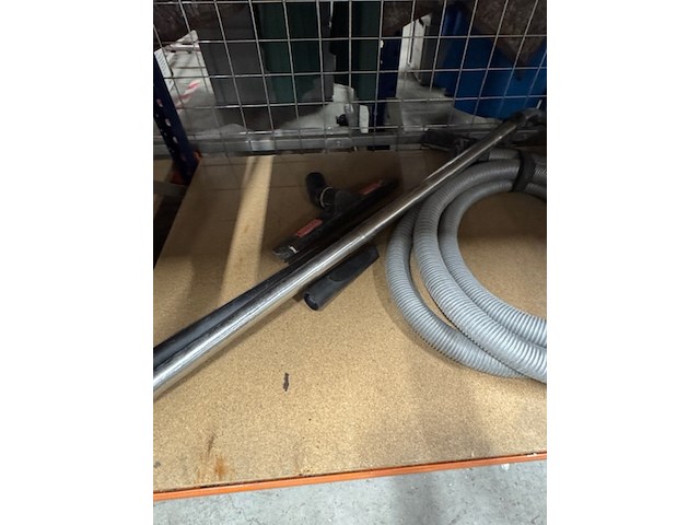 Divers slangen en stofzuiger onderdelen - afbeelding 4 van  4