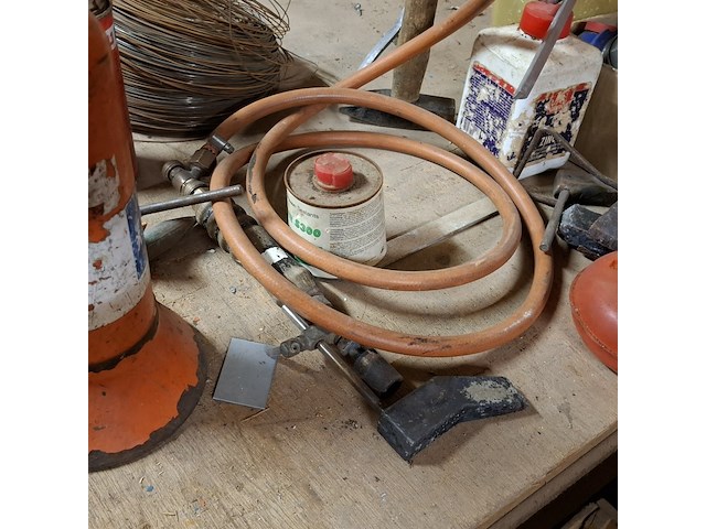 Divers soldeer benodigdheden - afbeelding 1 van  5