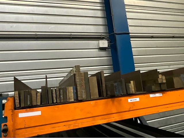 Divers staal - afbeelding 2 van  8