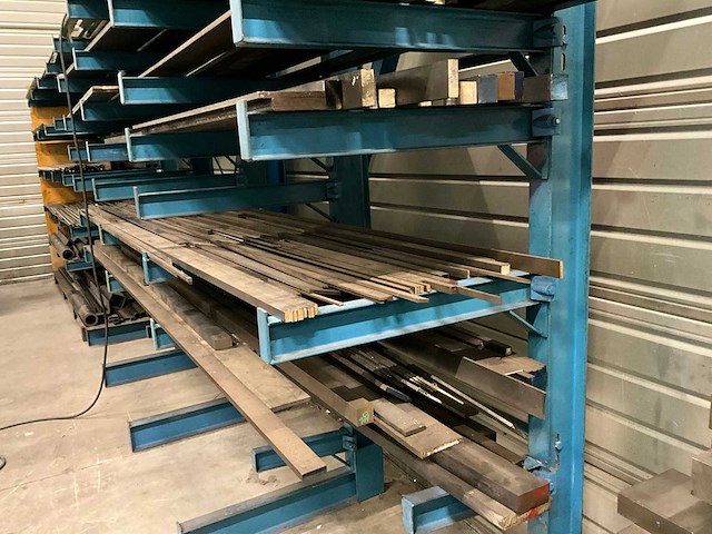 Divers staal - afbeelding 4 van  19